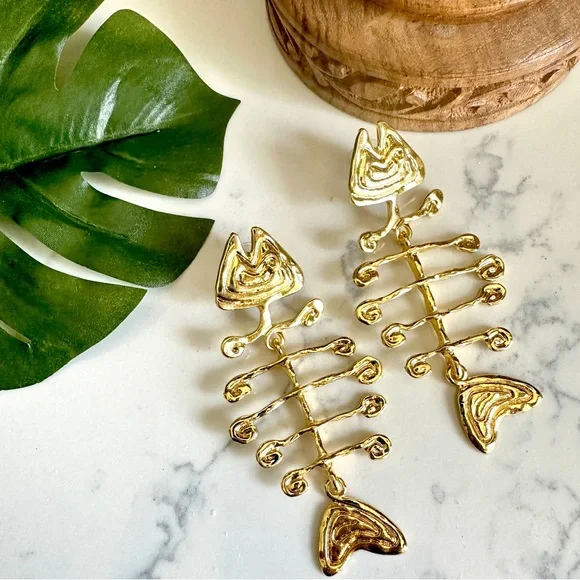 2/$30šµ Fish Earrings Gold Wire Italy Coastal Ocean Beach Mediterranean Sardine - Picture 6 of 12